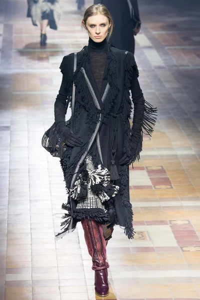 Look 22